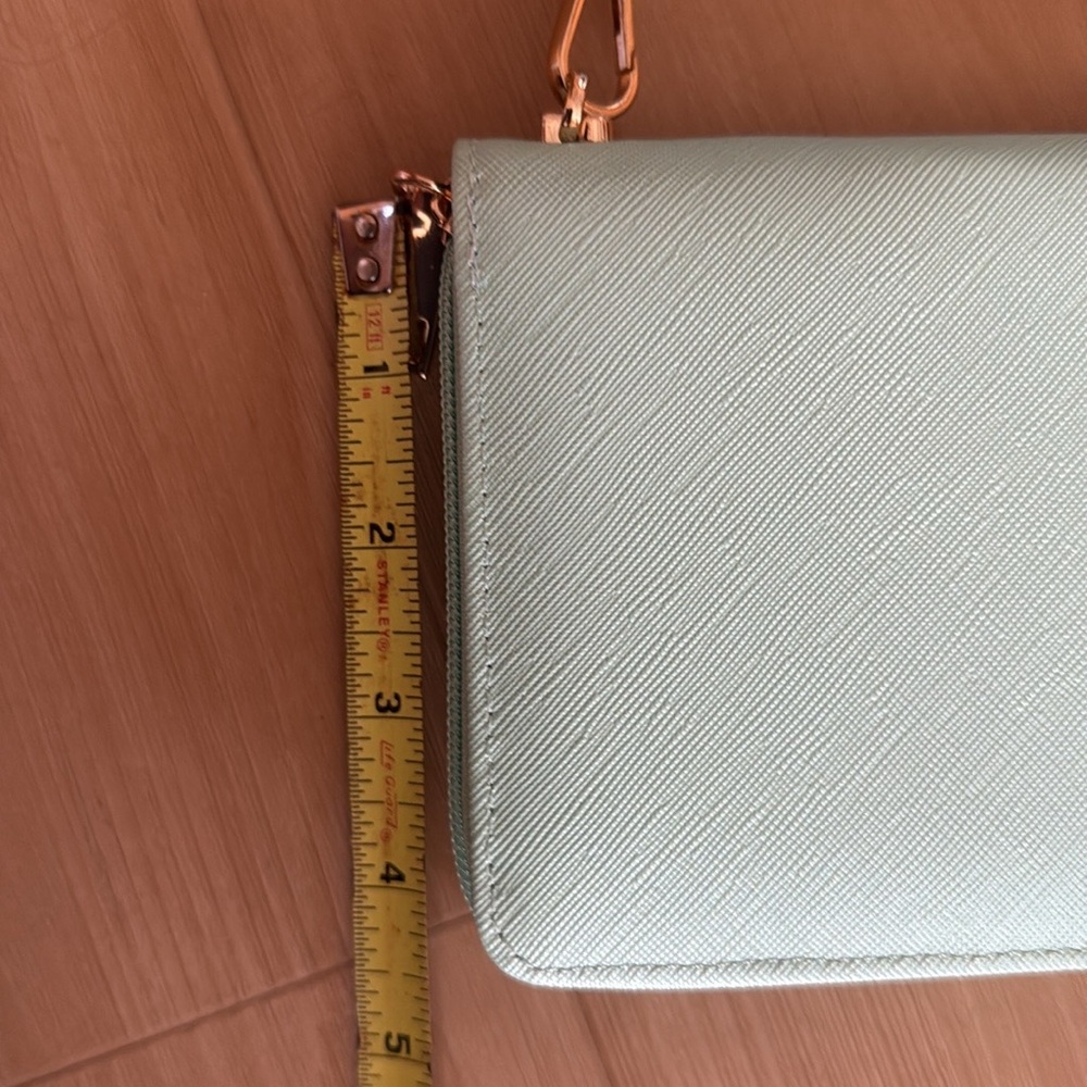 NWOT WOMEN WRISTLET CLUTCH HANDBAG PURSE MINT GREEN FAUX LEATHER WRIST STRAP - Picture 6 of 6